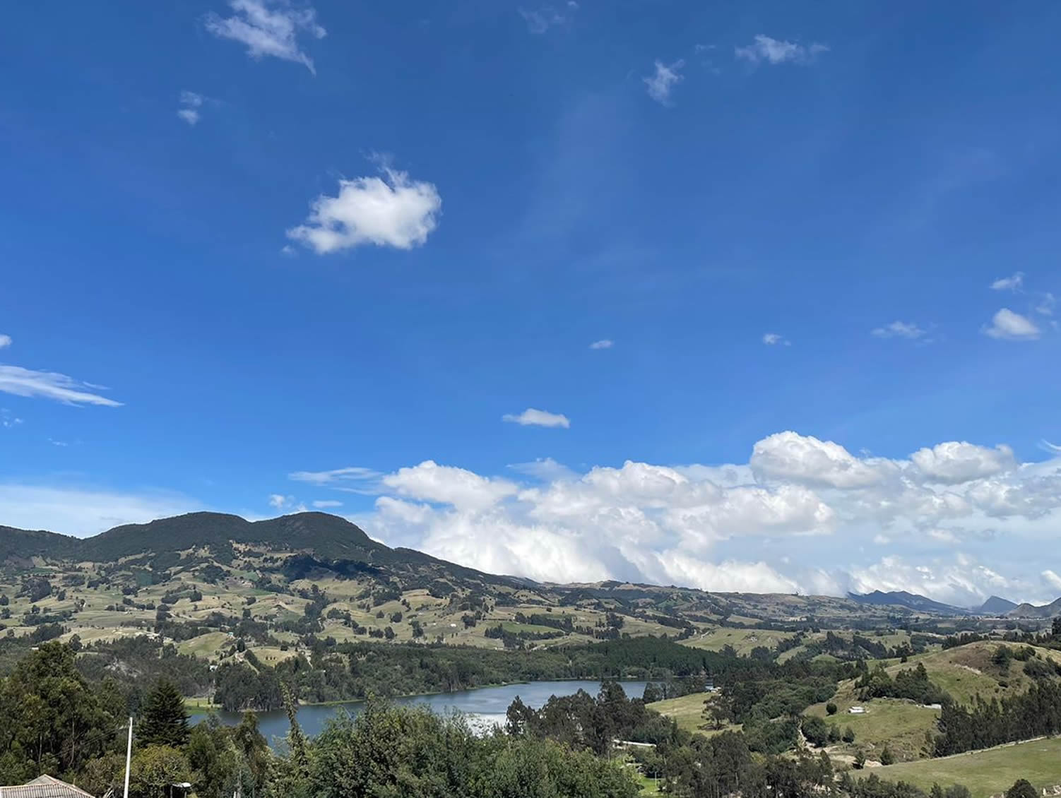 Explora los senderos que rodean nuestro alojamiento 