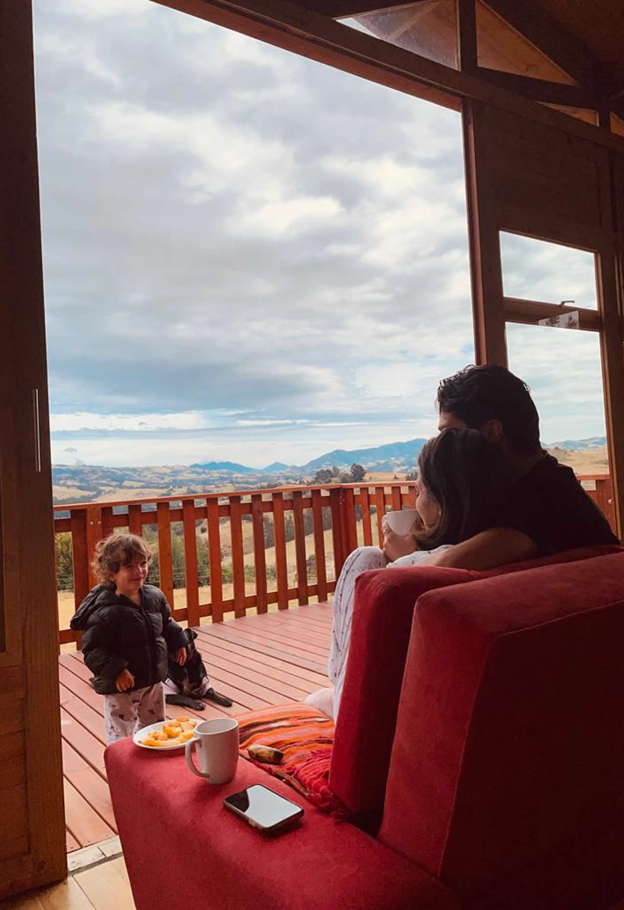 Testimonio disfrutando de un cafe en familia